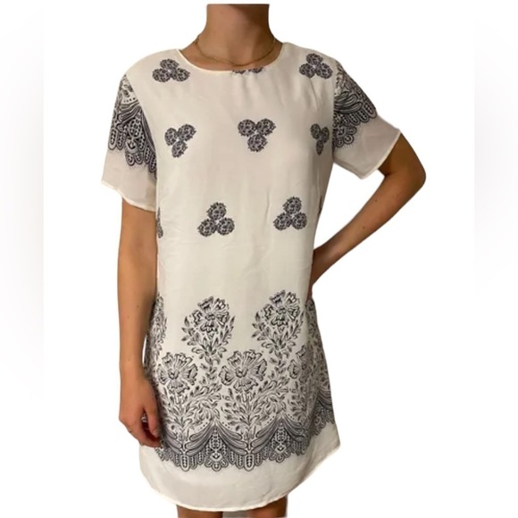 Lulu’s Riverside Floral Cream and Black Print Shift Dress Size S - Picture 1 of 11
